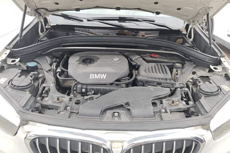 Used BMW X1 2016 sDrive18Li Fashion Model Engine Bay