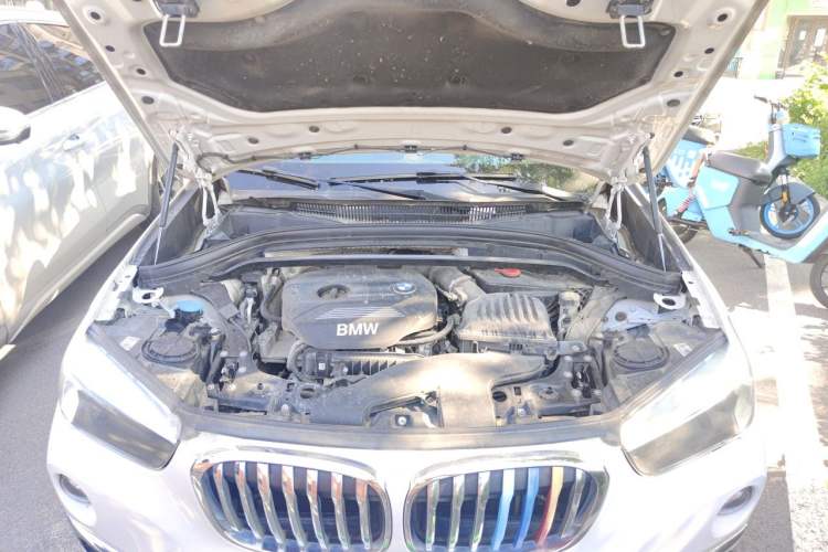 Used BMW X1 2016 sDrive18Li Fashion Model Engine Bay