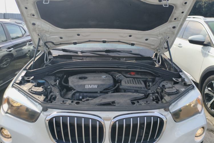 Used BMW X1 2016 sDrive18Li Fashion Model Engine Bay