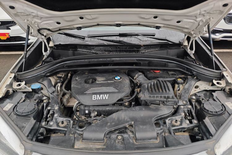 Used BMW X1 2016 sDrive18Li Fashion Model Engine Bay