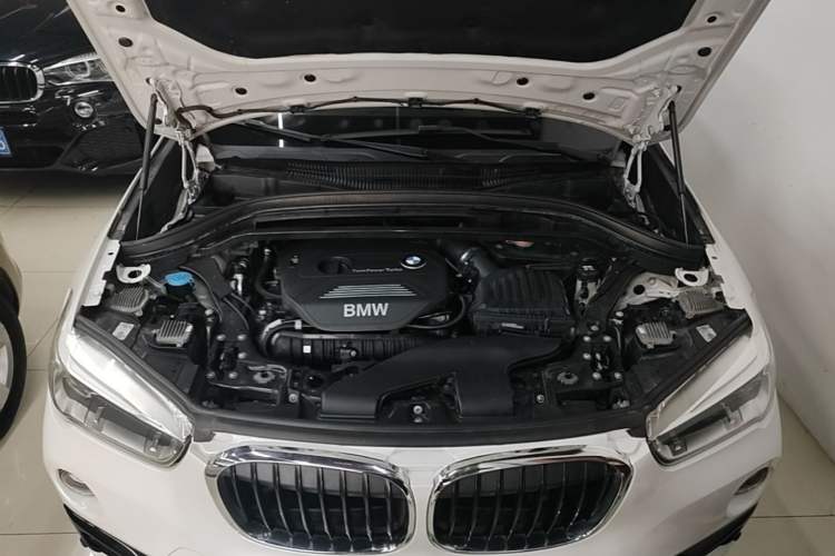Used BMW X1 2016 sDrive20Li Luxury Model Engine Bay