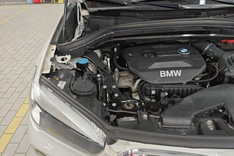 Used BMW X1 2016 sDrive18Li Fashion Model Engine Bay Right