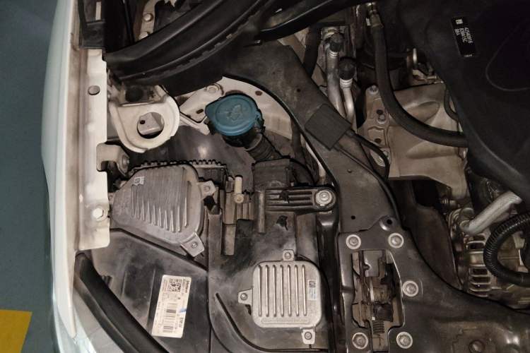 Used BMW X1 2016 sDrive18Li Premium Edition Engine Bay Right