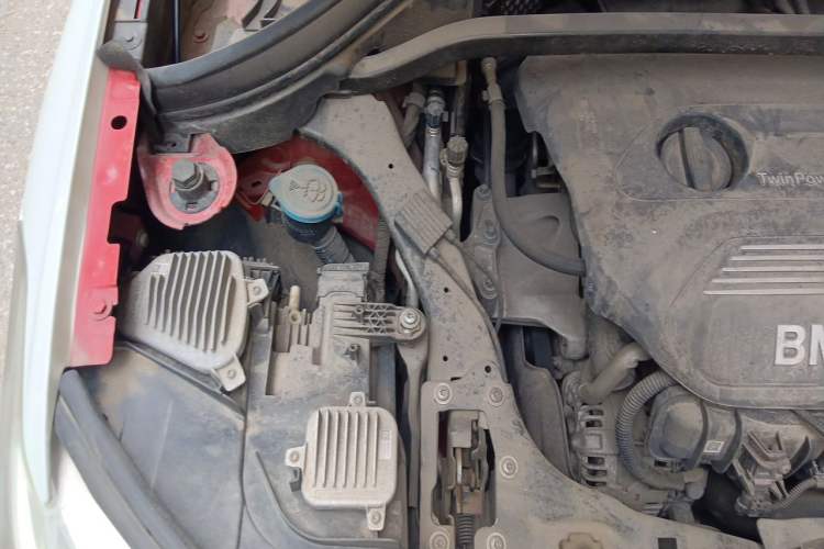 Used BMW X1 2016 sDrive18Li Premium Edition Engine Bay Right