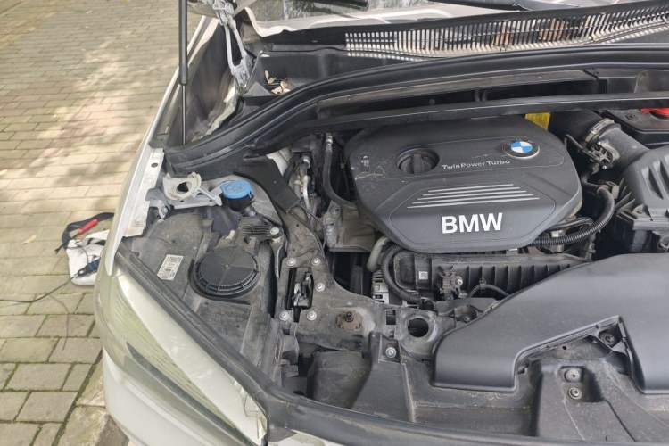 Used BMW X1 2016 sDrive18Li Fashion Model Engine Bay Right