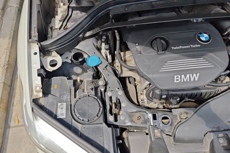 Used BMW X1 2016 sDrive18Li Fashion Model Engine Bay Right
