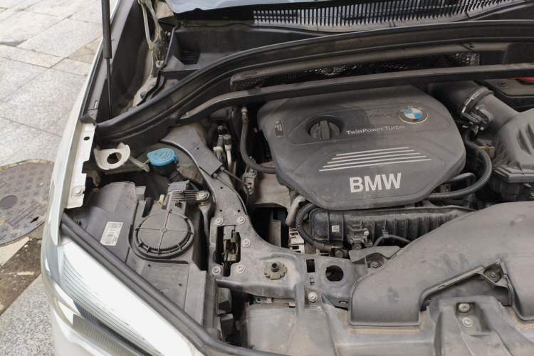 Used BMW X1 2016 sDrive18Li Fashion Model Engine Bay Right
