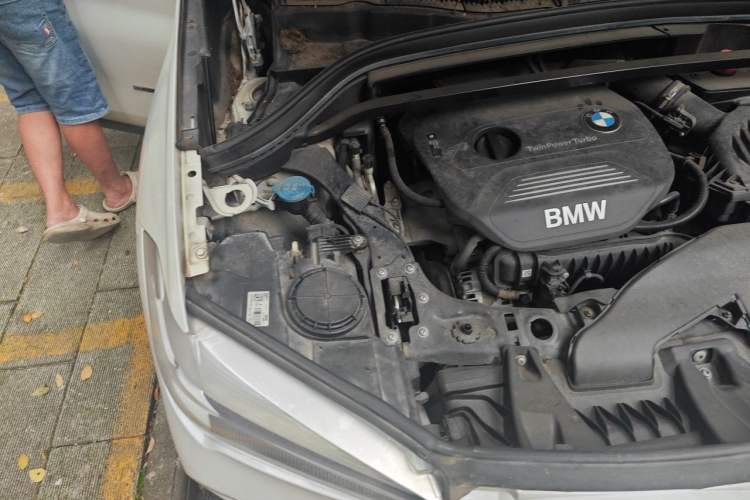 Used BMW X1 2016 sDrive18Li Fashion Model Engine Bay Right