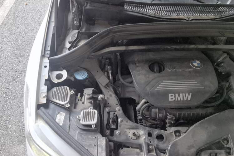Used BMW X1 2016 sDrive18Li Premium Edition Engine Bay Right