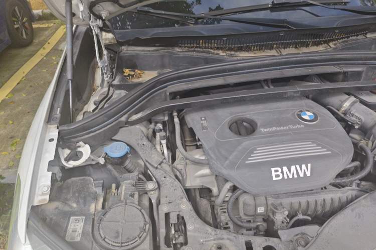 Used BMW X1 2016 sDrive18Li Fashion Model Engine Bay Right