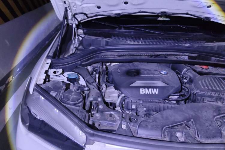 Used BMW X1 2016 sDrive18Li Fashion Model Engine Bay Right