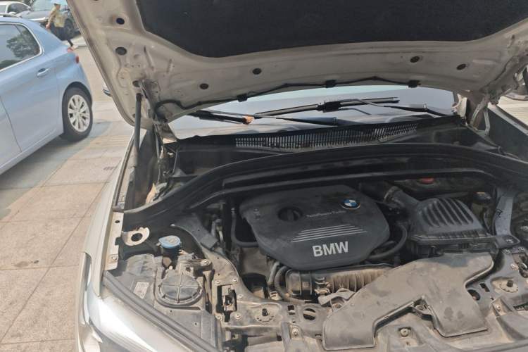 Used BMW X1 2016 sDrive18Li Fashion Model Engine Bay Right