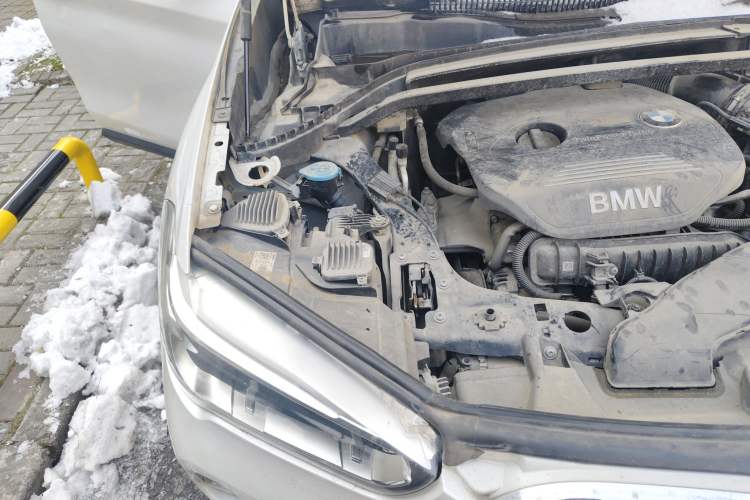 Used BMW X1 2016 sDrive18Li Premium Edition Engine Bay Right