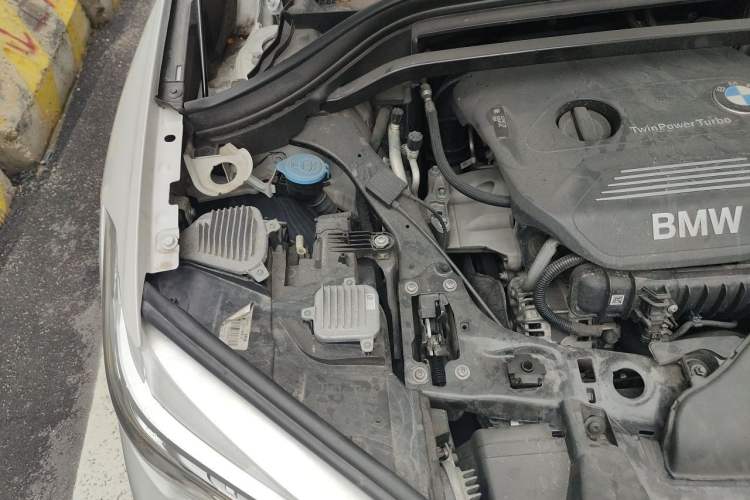 Used BMW X1 2016 sDrive18Li Premium Edition Engine Bay Right
