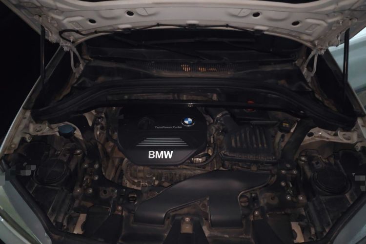 Used BMW X1 2016 sDrive18Li Fashion Model Engine Bay