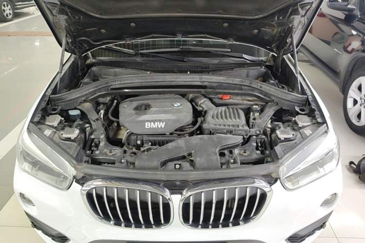 Used BMW X1 2016 sDrive18Li Premium Edition Engine Bay