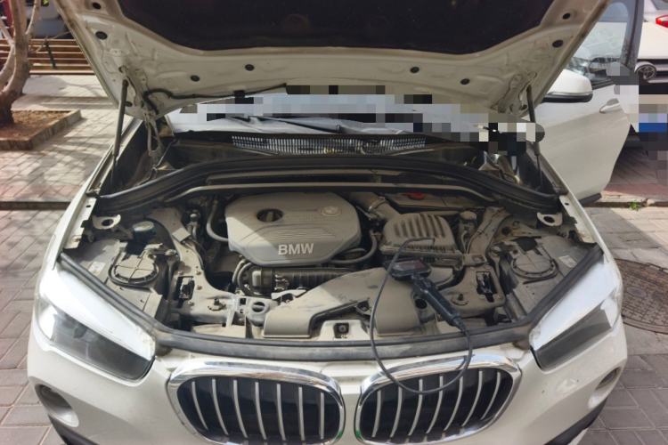 Used BMW X1 2016 sDrive18Li Fashion Model Engine Bay