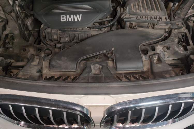 Used BMW X1 2016 sDrive18Li Premium Edition Engine Bay