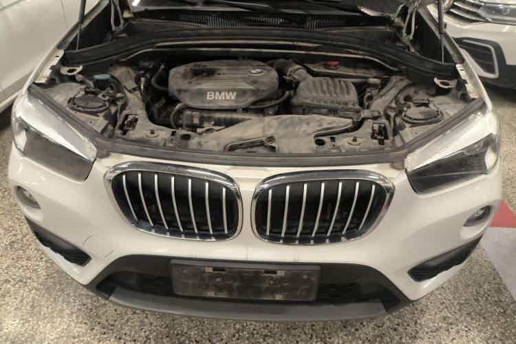 Used BMW X1 2016 sDrive18Li Fashion Model Engine Bay