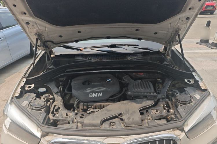 Used BMW X1 2016 sDrive18Li Fashion Model Engine Bay