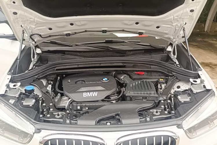 Used BMW X1 2016 sDrive18Li Premium Edition Engine Bay