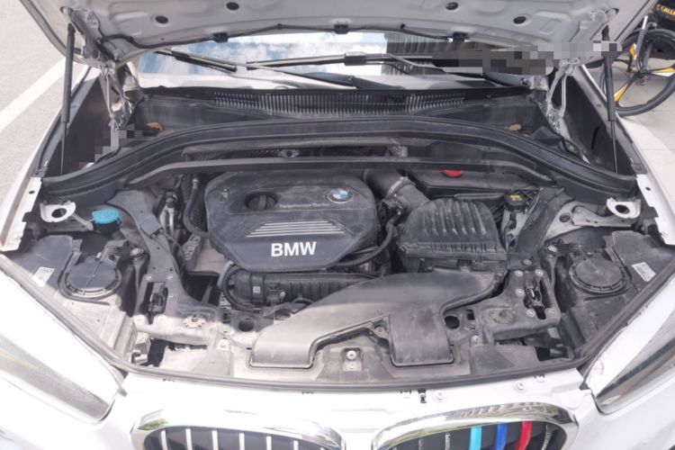 Used BMW X1 2016 sDrive18Li Fashion Model Engine Bay