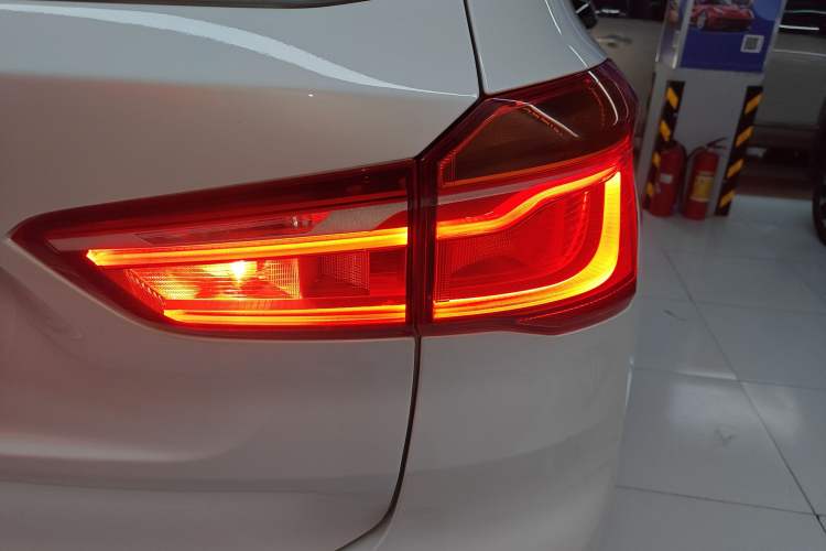 Used BMW X1 2016 sDrive18Li Premium Edition Exterior 3