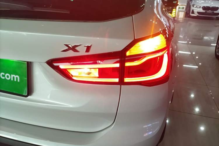 Used BMW X1 2016 sDrive20Li Luxury Model Exterior 3
