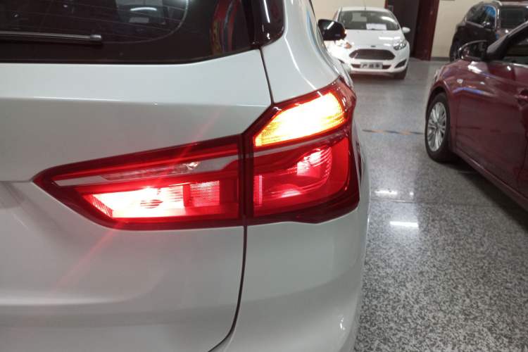 Used BMW X1 2016 sDrive18Li Fashion Model Exterior 3