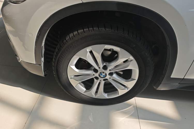 Used BMW X1 2016 sDrive18Li Premium Edition Exterior 4