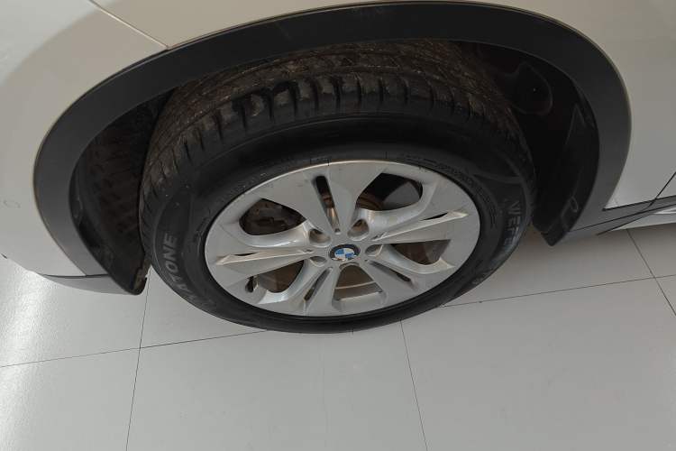Used BMW X1 2016 sDrive18Li Premium Edition Exterior 4