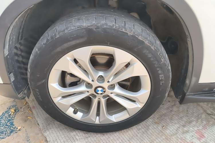 Used BMW X1 2016 sDrive18Li Premium Edition Exterior 4