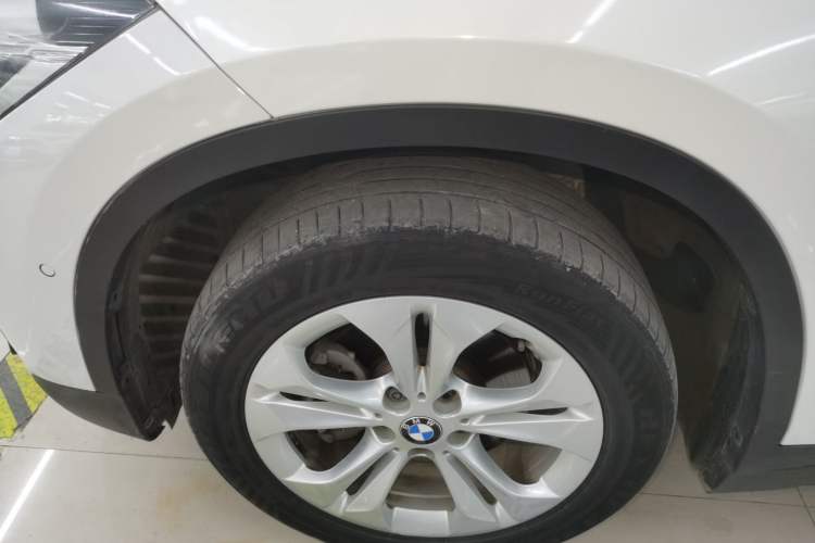 Used BMW X1 2016 sDrive18Li Premium Edition Exterior 4