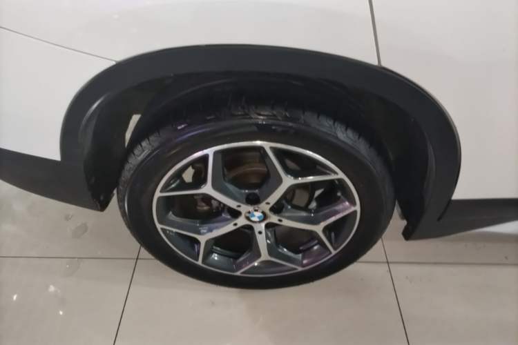 Used BMW X1 2016 sDrive20Li Luxury Model Exterior 5