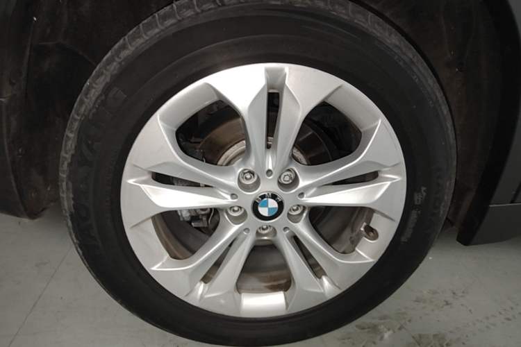 Used BMW X1 2016 sDrive18Li Premium Edition Exterior 5