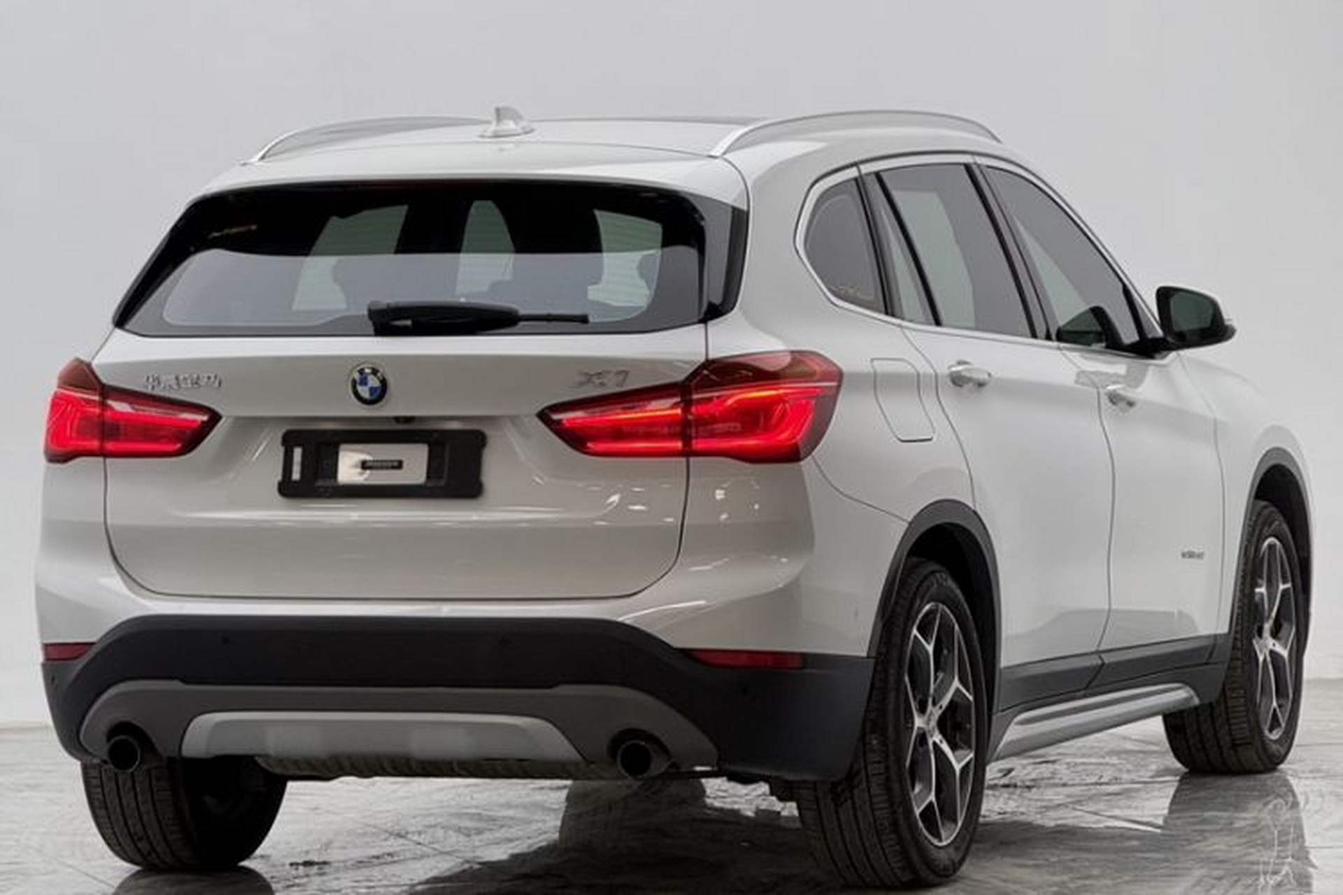 Used BMW X1 2016 sDrive20Li Luxury Model Exterior 5