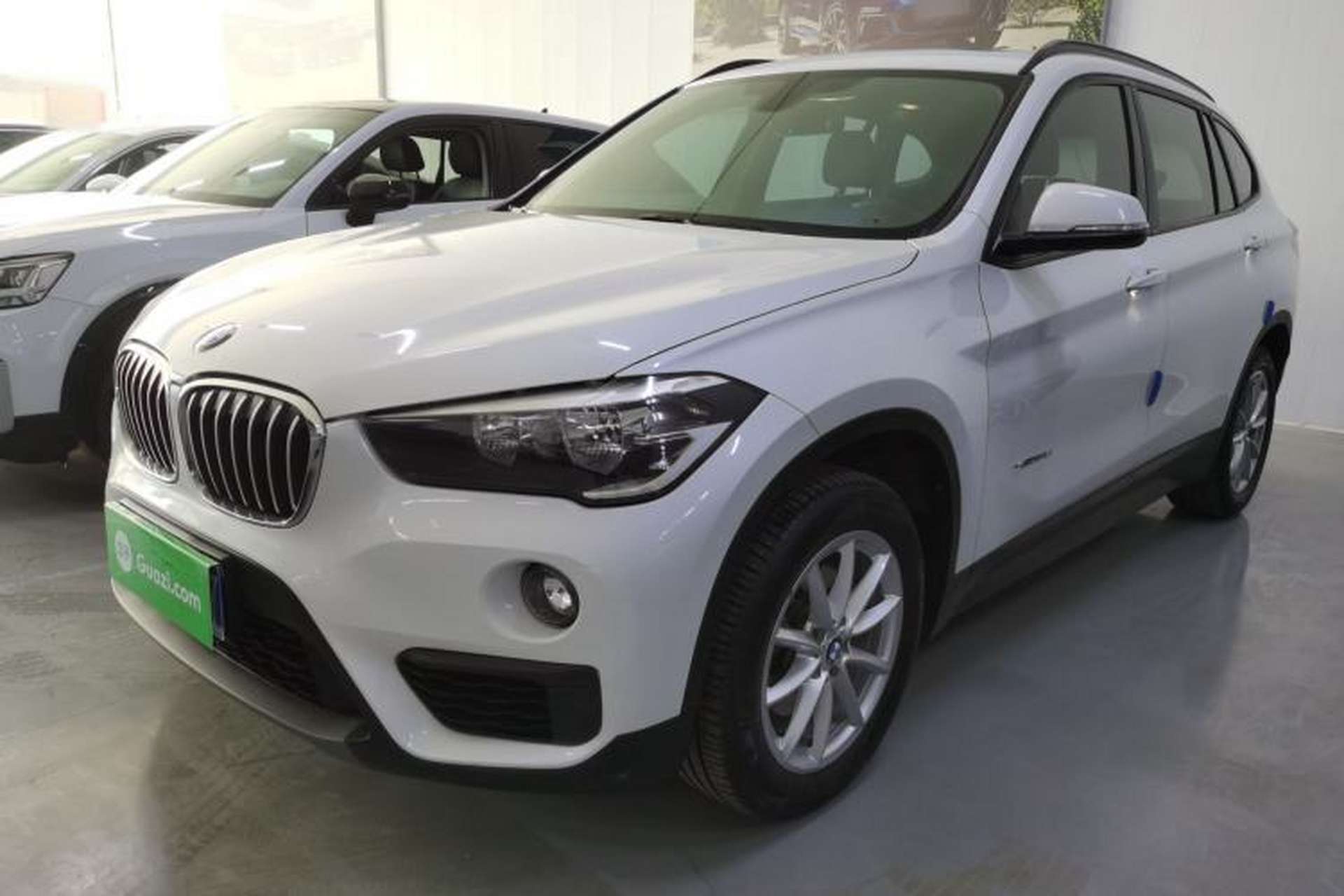 Used BMW X1 2016 sDrive18Li Fashion Model Front Left 45 Deg