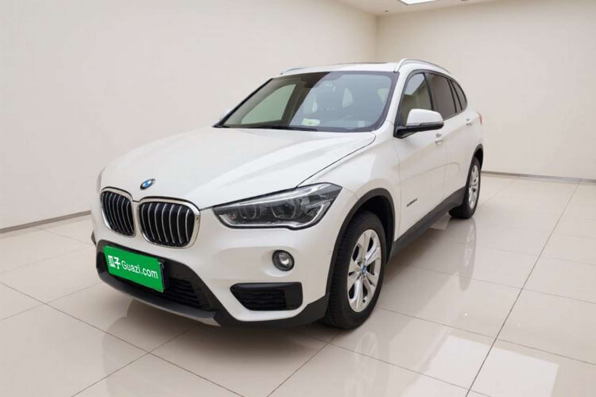 Used BMW X1 2016 sDrive18Li Premium Edition Front Left 45 Deg