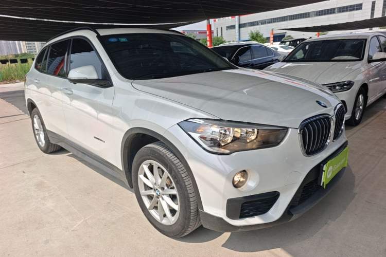 Used BMW X1 2016 sDrive18Li Fashion Model Front Right 45 Deg