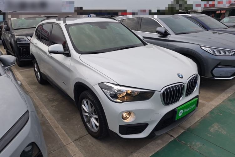 Used BMW X1 2016 sDrive18Li Fashion Model Front Right 45 Deg