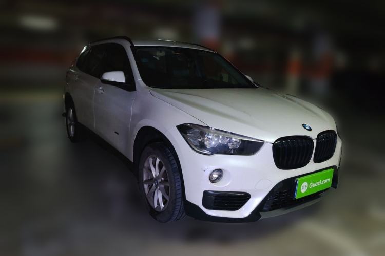 Used BMW X1 2016 sDrive18Li Fashion Model Front Right 45 Deg