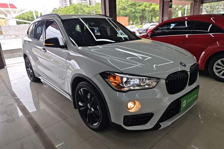 Used BMW X1 2016 sDrive20Li Luxury Model Front Right 45 Deg