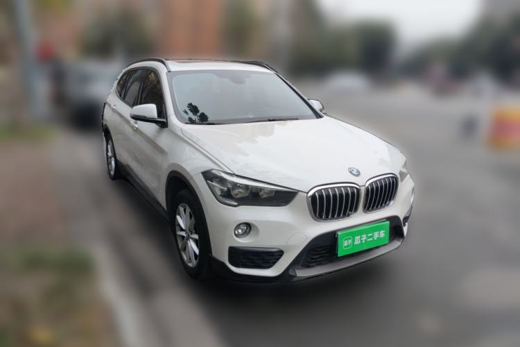 Used BMW X1 2016 sDrive18Li Fashion Model Front Right 45 Deg
