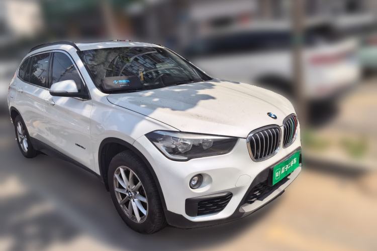 Used BMW X1 2016 sDrive18Li Fashion Model Front Right 45 Deg