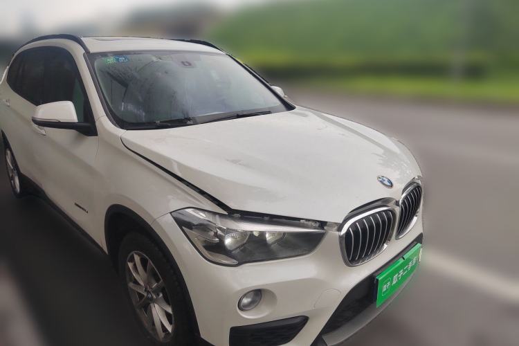 Used BMW X1 2016 sDrive18Li Fashion Model Front Right 45 Deg