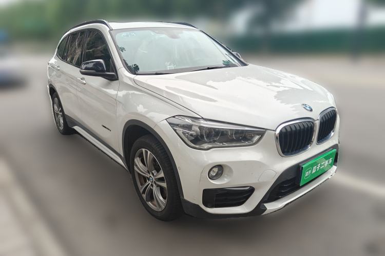 Used BMW X1 2016 sDrive20Li Luxury Model Front Right 45 Deg