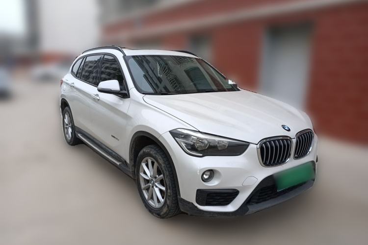 Used BMW X1 2016 sDrive18Li Fashion Model Front Right 45 Deg