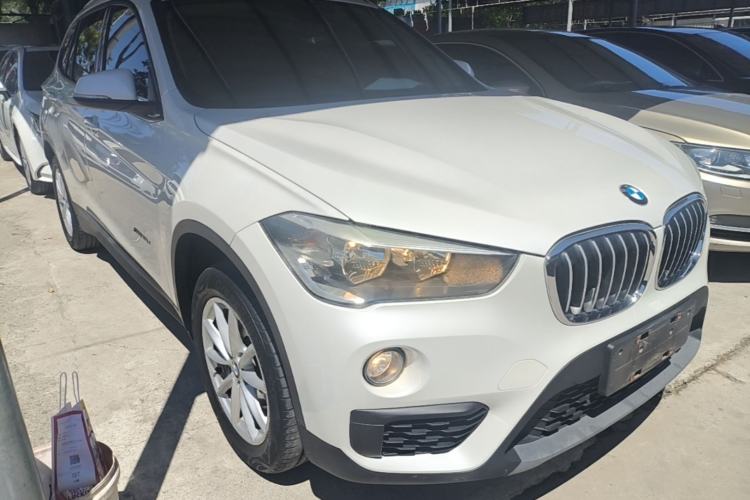 Used BMW X1 2016 sDrive18Li Fashion Model Front Right 45 Deg