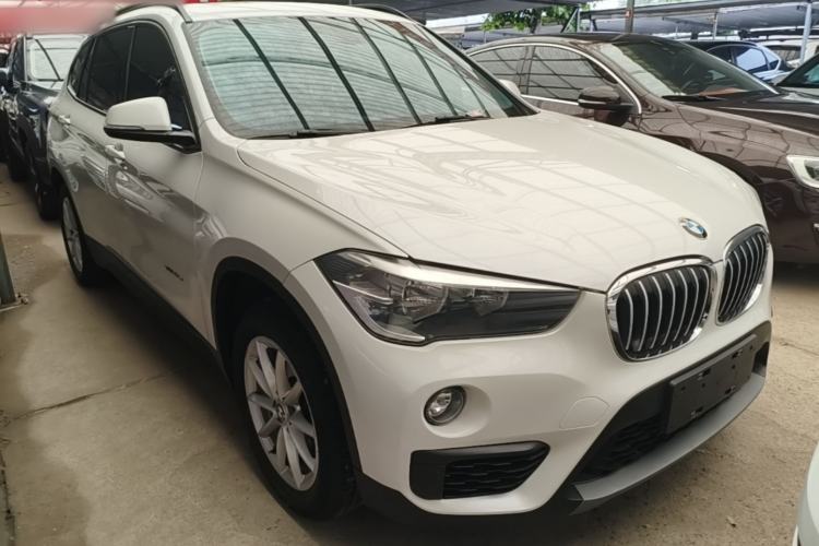 Used BMW X1 2016 sDrive18Li Fashion Model Front Right 45 Deg