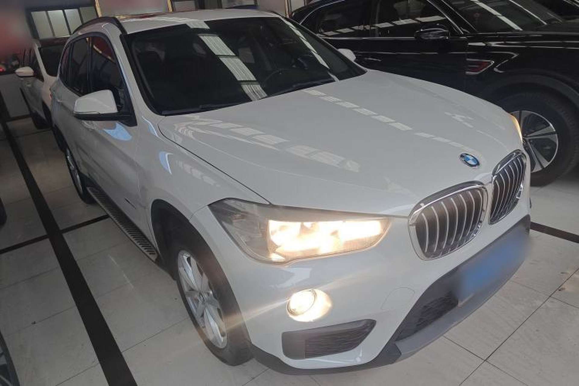 Used BMW X1 2016 sDrive18Li Fashion Model Front Right 45 Deg